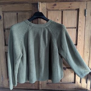 Jenni Kayne Crew Neck Sweater. Quiet Luxury. Chunky Knit. Cozycore.  Cabincore.